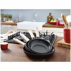 Staub | 11-inch, Fry Pan Wooden Handle, Matte Black | Cast Iron