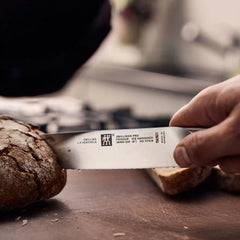 ZWILLING | 9-inch, Bread Knife Z15 Serration | Pro