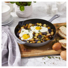 Staub | 10-inch, Fry Pan, Graphite Grey | Cast Iron