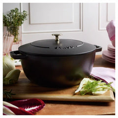 Staub | 5 qt, Essential French Oven, Matte Black | Cast Iron