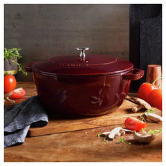Staub | 5 qt, Essential French Oven, Grenadine | Cast Iron