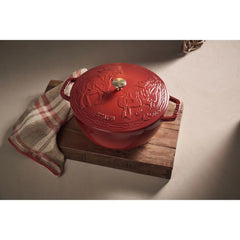 Staub | 5 qt, Essential French Oven with Horse Lid, Cherry | La Cocotte